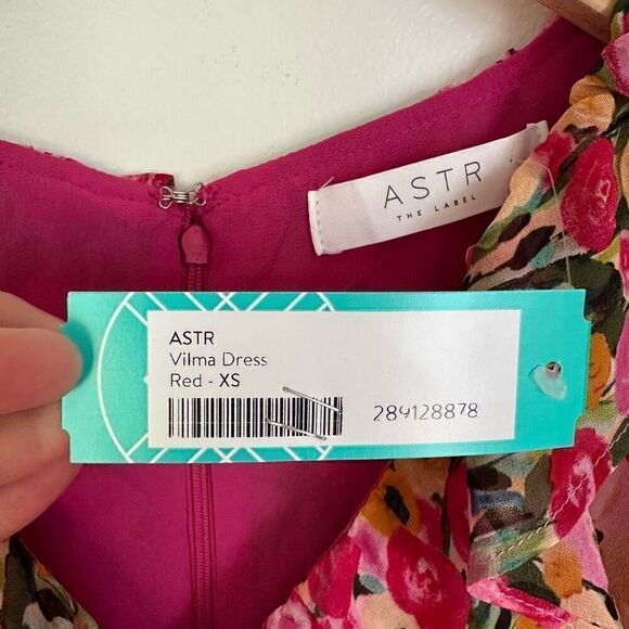 Astr the Label Vilma Floral Ruched Ruffle Detail Asymmetrical Hem Midi Dress - Picture 11 of 16